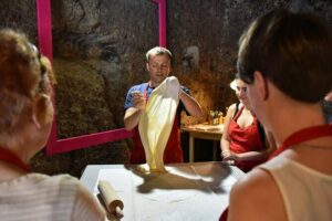 Apple Strudel & Prezel Cooking Class incl. Dinner & Music - Step-by-Step Baking: What You Actually Do (Strudel and Pretzels)