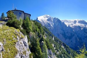 Eagle's Nest and Hallstatt Private Tour from Salzburg - Eagle’s Nest / Kehlsteinhaus: the bus, tunnel, and brass elevator ride