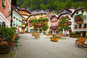 Hallstatt Tour with Visit of the 5fingers Viewing Platform or the Salt Mine - The scenic drive stops: Lake Fuschl, Red Bull HQ, and Sound of Music viewpoints