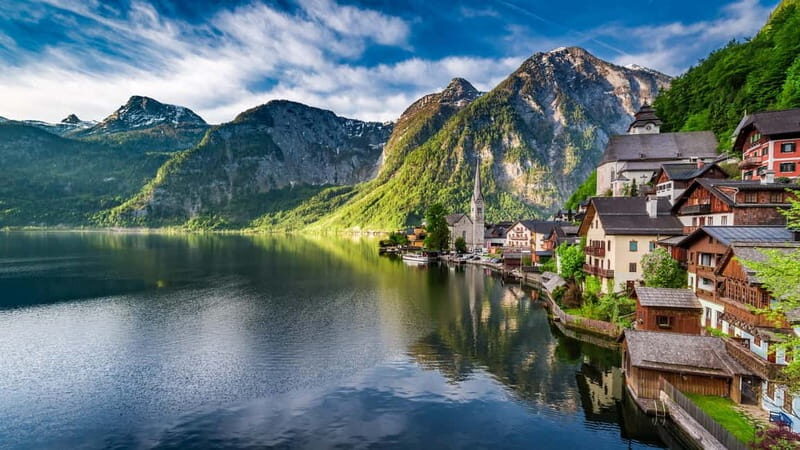 Private day trip from Salzburg to St. Gilgen & Hallstatt - The private driver setup: what you get (and what you don’t)