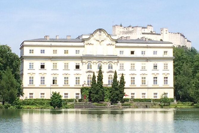 Private Tour The hills are alive: a tour to locations of the Sound of music film - Getting your bearings in Salzburg’s old town before the filming trail