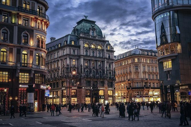Private Transfer from Salzburg to Vienna: Door-to-door, English-speaking driver - Getting dropped at your Vienna door (hotel or airport)