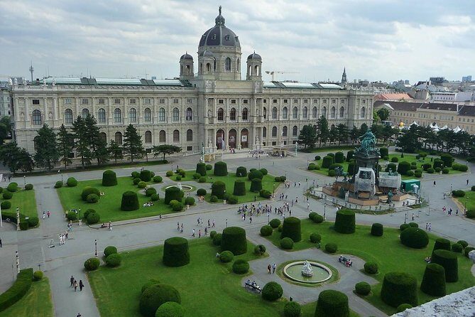 Private Transfer from Salzburg to Vienna: Door-to-door, English-speaking driver - Practical notes that can affect your day