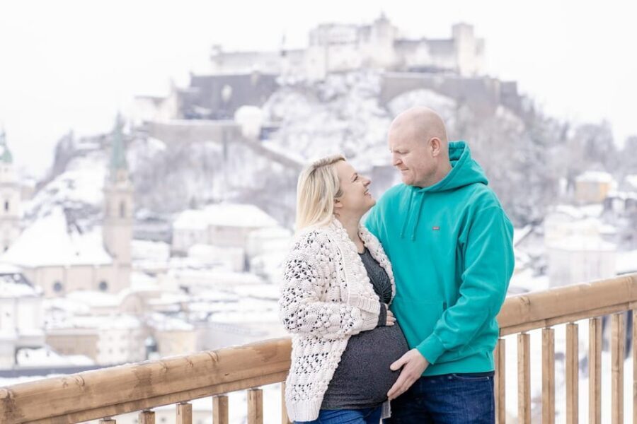 Salzburg City: private photoshoot at Salzburgs landmarks - Mirabellgarten Stop: Classic Gardens, Polished Poses