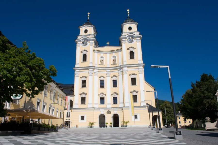 Salzburg: Private Eagle's Nest and the Sound of Music Tour - Price and value: $989 per group up to 4