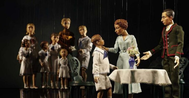 Salzburg: The Sound of Music at Marionette Theater Ticket - Inside the Salzburg Marionette Theatre: 1913 baroque vibes